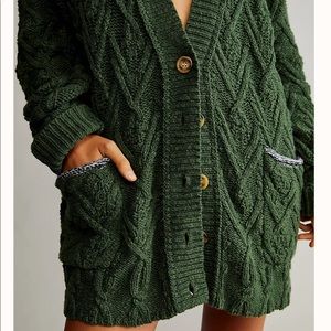 Montana Cable Cardi (Aged Pine)